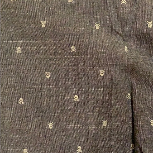Skull pattern button up - Picture 4 of 5